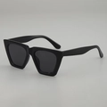 Klassische schwarze Oversized Quadrat-Sonnenbrille mit dunklen Gläsern im Retro-Look - Schwarzer Rahmen Graue Gläser