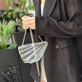 Sac bandoulière transparent en forme de coquillage avec chaîne argentée chic - Transparent
