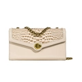 Beige Lackleder-Umhängetasche mit Krokodilprägung und goldener Kette sowie Schloss - Weiß