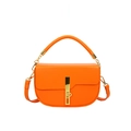Sacoche orange en cuir synthétique avec fermoir doré et bandoulière amovible - Orange