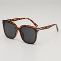 Lunettes de soleil carrées oversize en écaille avec verres gris foncé protection UV400 - Monture Léopard Verres Gris