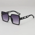 Lunettes de soleil carrées oversize avec monture noire et verres dégradés violets chic - B03Z-2 / Monture Noire Double Verre Gris