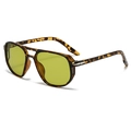 Dubbele brug aviator zonnebril met schildpadmontuur en gele glazen, 45 graden hoek - C4 Thee Schildpad Frame Groene Lenzen