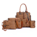 Set borse 4 pezzi in pelle marrone con motivo monogramma e ciondolo a gatto - Giallo