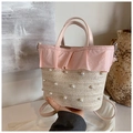 Mini borsa a secchiello in paglia con volant rosa e decorazioni di perle - Rosa