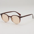 Retro quadratische Sonnenbrille in Braun mit Farbverlauf, UV-Schutz und Metallnieten-Design - Verlaufstee-Rahmen Helltee-Gläser