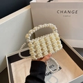 Elegante borsa di perle bianche con rose intrecciate e tracolla a catena rimovibile - Bianco