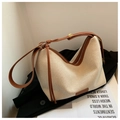 Borsa a tracolla chic in tela e pelle marrone con finiture testurizzate e fibbie dorate - Marrone