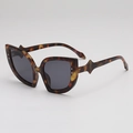 Occhiali da sole cat-eye retrò con montatura leopardata e aste a punta - C03 Z-3 / Montatura Tartarugata Lenti Grigie
