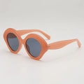 Retro oversized cat-eye sunglasses in peach pink with dark grey lenses for women - One Size / Jelly Pink Frame Gray Lens