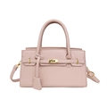 Borsa Kelly rosa in pelle grana con chiusura dorata e tracolla regolabile versatile - Rosa