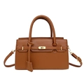 Borsa classica in pelle martellata marrone con chiusura girevole dorata e tracolla - Marrone