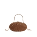 Pochette ovale marrone con trama a pieghe, manico in metallo dorato e chiusura in cristallo - Marrone