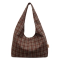 Donkerbruine retro geruite hobo schoudertas van textuurstof met knoopsluiting - Bruin