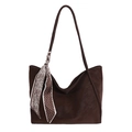 Retro dunkelbraune große Schultertasche mit dekorativem gemustertem Seidenschal für Damen - Braun