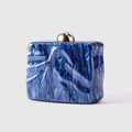 Detail of blue marble acrylic clutch bag with gold spherical metal clasp for evening - Dark Blue