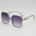 Retro Übergroße quadratische Sonnenbrille mit grauen Rahmen und lila Verlaufsgläsern - Grauer Rahmen Graue Gläser