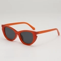 Lunettes de soleil œil-de-chat avec monture orange translucide et verres gris - Monture Orange Verres Gris