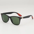 Lunettes de soleil carrées classiques avec verres vert foncé et accents en caoutchouc rouge - Monture Noire Verres Verts