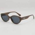 Occhiali da sole cat-eye retrò con montatura marrone scuro e dettagli metallici - Montatura Caffè Lenti Grigie