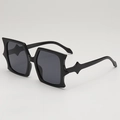 Avant-garde black star-shaped butterfly sunglasses with dark grey lenses for women - One Size / Black Frame Grey Lens
