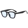 Occhiali da sole quadrati neri con lenti azzurre e dettagli in rivetti metallici argento - Montatura Nera Lenti Blu