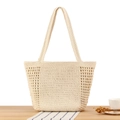 Beigefarbene, ausgehöhlte gewebte Strohtasche mit Schultergurten für Urlaub und Freizeit - Beige