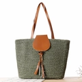 Borsa tote in paglia intrecciata verde oliva con manici in pelle marrone e nappina - Verde Militare