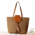 Borsa tote intrecciata color kaki scuro con manici in pelle marrone e lunghe frange - Cammello