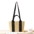 Minimalistische gewebte Strohtasche mit schwarzen Trägern und vielseitigem Doppelgriff-Design - Schwarzer Gurt