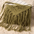 Borsa a tracolla intrecciata bohémien con lunghe nappe in colore verde oliva - Verde Militare