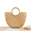 Handgefertigte stroh-handtasche in muschelform für strandurlaub in naturbraun - Halbkreis-Stil