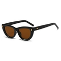 Occhiali da sole cat-eye neri con lenti ambra e rivetti dorati per uomo e donna, stile retrò - Montatura nero lucido lenti tè