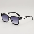 Gafas de sol retro cuadradas negras con lentes degradadas moradas y patillas caladas - Montura Negra Lente Gris Doble