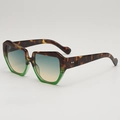 Stylish square oversized sunglasses with tortoiseshell and green frame and gradient lenses - Green Tortoise Frame Green Pink Gradient Lens
