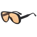 Oversized retro zonnebril met zwart montuur en doorschijnende oranje glazen - Zwart Frame Oranje Glazen