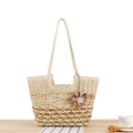 Beige handgefertigte Web-Tasche mit braunem Streifen und lila Schmetterlingsanhänger - Beige