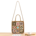 Böhmische Häkeltasche mit bunten Granny-Square-Mustern und gewebten Schultergurten - Camel