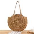 Minimalistische runde Schultertasche aus Papierseil in Dunkelcamel für den Strandurlaub - Camel