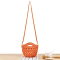Handgefertigte orangefarbene Strick-Beuteltasche mit hohlem Muster und langem Schultergurt - Orange
