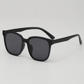 Gafas de sol negras cuadradas para niños con cristales grises de protección UV - Marco Negro