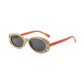 Occhiali da sole bimbo bicolore con montatura beige e stanghette arancioni - Montatura Caffè Aste Rosso Arancio Lenti Grigie