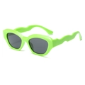 Lunettes de soleil pour enfants à monture ondulée vert fluo avec verres foncés pour l'été - Monture Verte Verres Gris