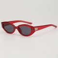 Retro cat-eye zonnebril met transparant rood montuur en donkergrijze UV400 glazen - UV-bescherming / Rood Frame Grijze Lenzen