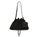 Minimalistische schwarze Canvas Beuteltasche mit Lederriemen und kleinem Anhänger - Schwarz