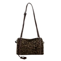 Dettaglio borsa a tracolla con stampa leopardata in scamosciato e cinturino in pelle - Leopardo Caffè