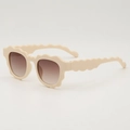 Retro cream wavy frame children sunglasses with brown gradient lenses in a 45-degree view - Beige Frame