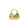 Dettaglio borsa clutch in acrilico dorato con trama geometrica e manico di perle - Oro