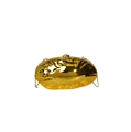 Detalle de bolso de fiesta dorado con forma de concha y ondas metálicas para bodas - Dorado