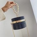 Elegante bolso de noche cilíndrico de strass azul marino con asa de perlas y cadena oro - Negro